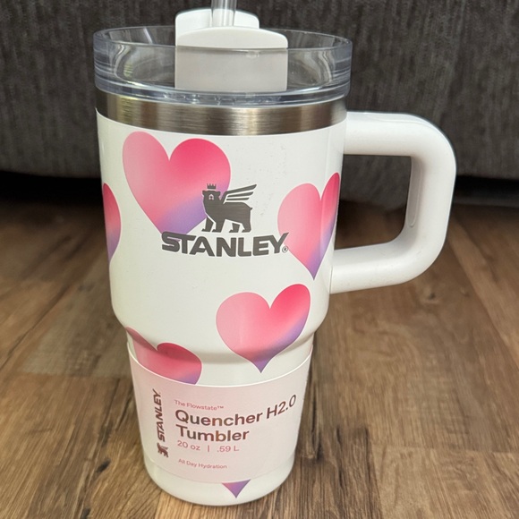 20oz Stanley White Tumbler with Pink Heart Design - Picture 1 of 1
